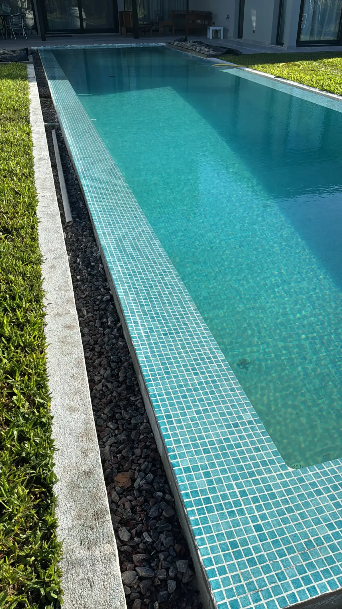 Revestimiento y acabados de piscina